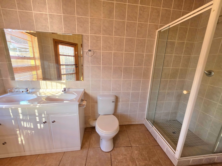 5 Bedroom Property for Sale in Panorama Free State